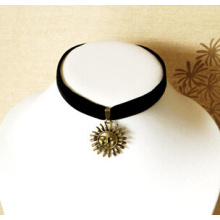 Black Velvet with Fashion Pendant Suede Choker Jewelry (XJW13671)